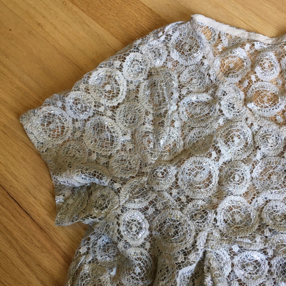 SOLD. Gorgeous lace top Anthropologie - Picture 5 of 8